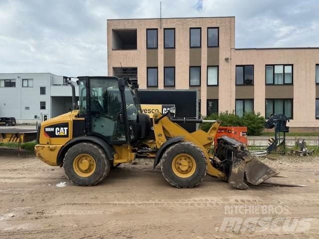 CAT 906M Radlader
