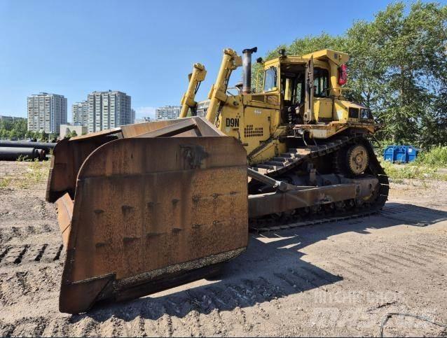 CAT D9N Bulldozer