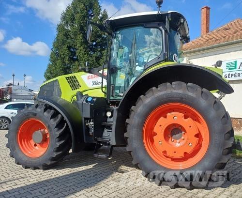 CLAAS Axion 810 Traktoren