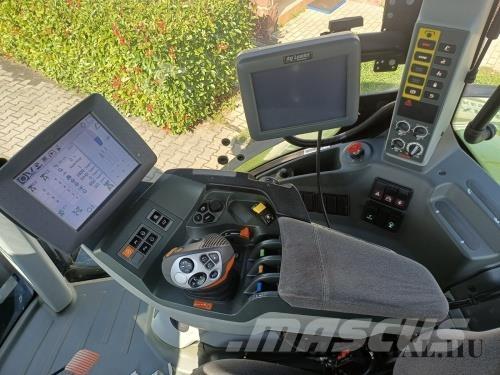 CLAAS Axion 810 Traktoren