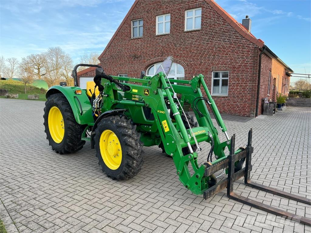 John Deere 5050E Traktoren