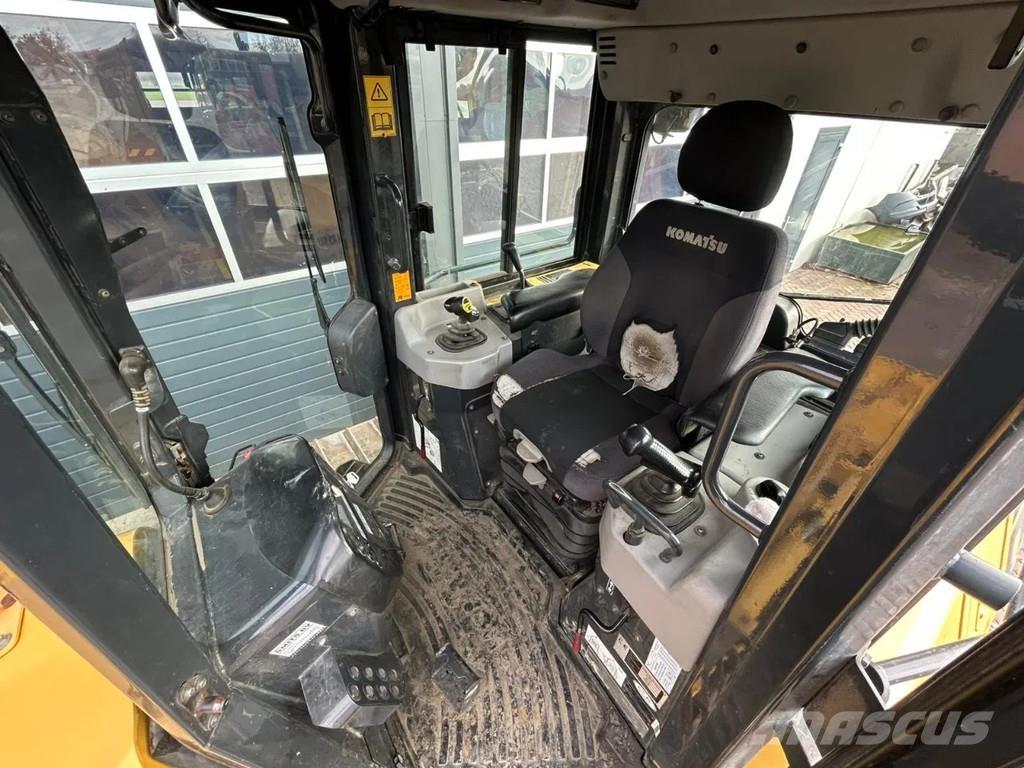 Komatsu D61PX-23 Bulldozer