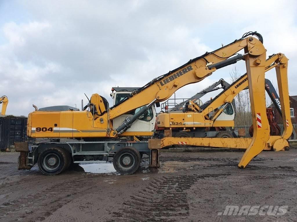 Liebherr A 904 C Materialumschlag