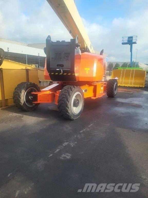 JLG 1500AJP Gelenkteleskoparbeitsbühnen