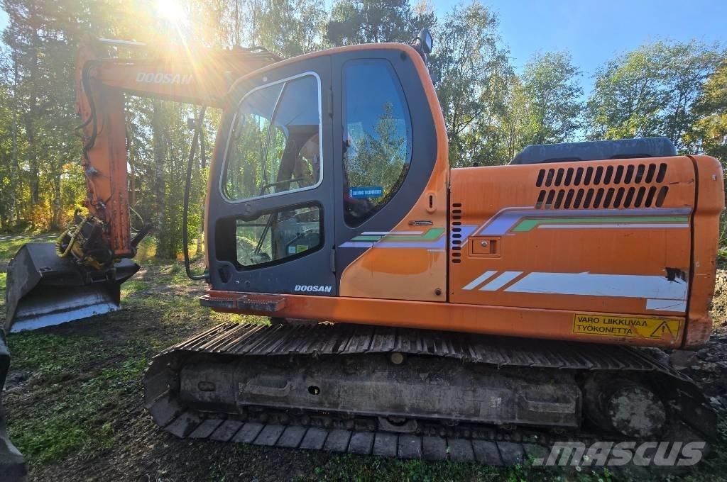 Doosan DX 140 LC Raupenbagger