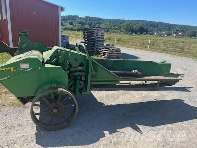 John Deere 3950 Feldhäcksler