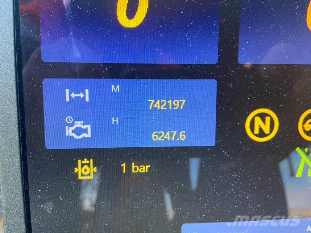 Komatsu 931XC Harvester