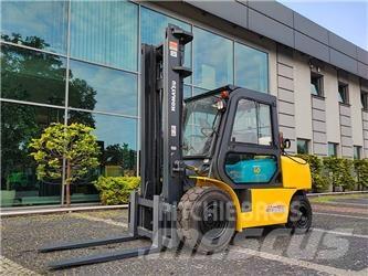 Komatsu FG40T-7 Gas Stapler