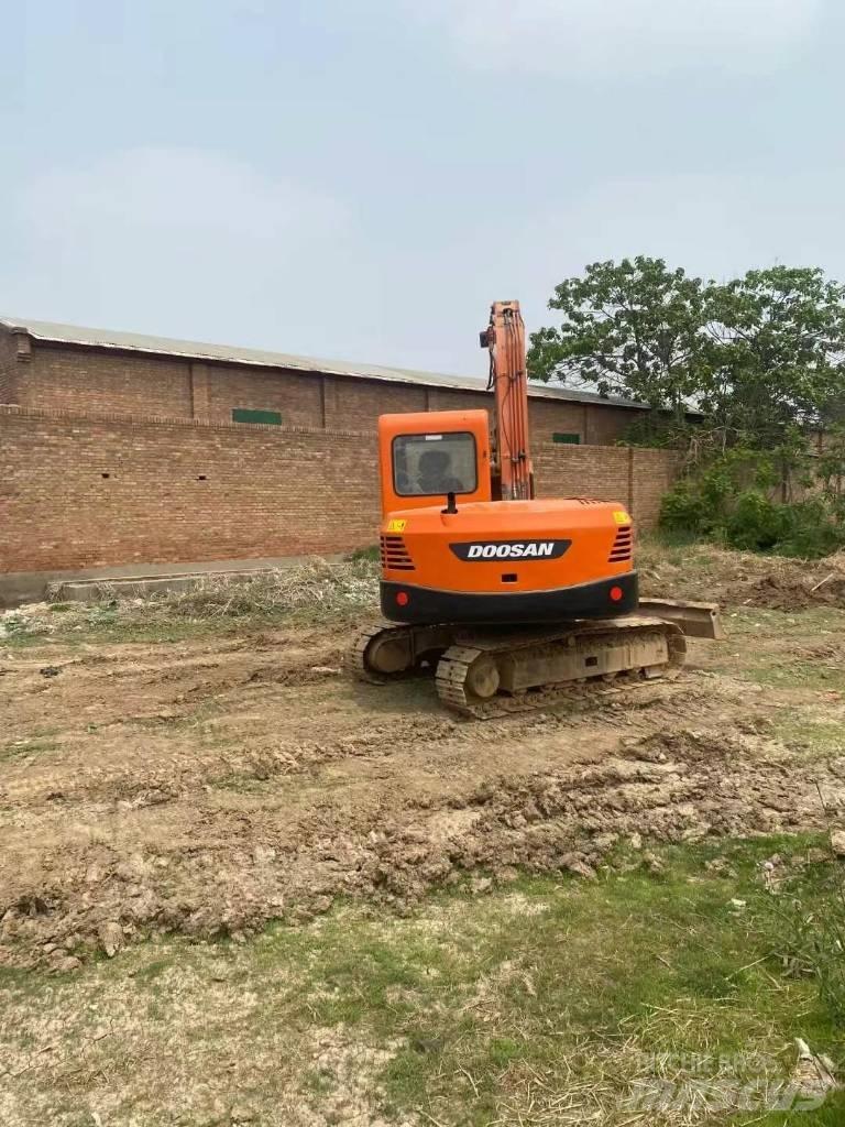 Doosan DX80 Midibagger  7t - 12t