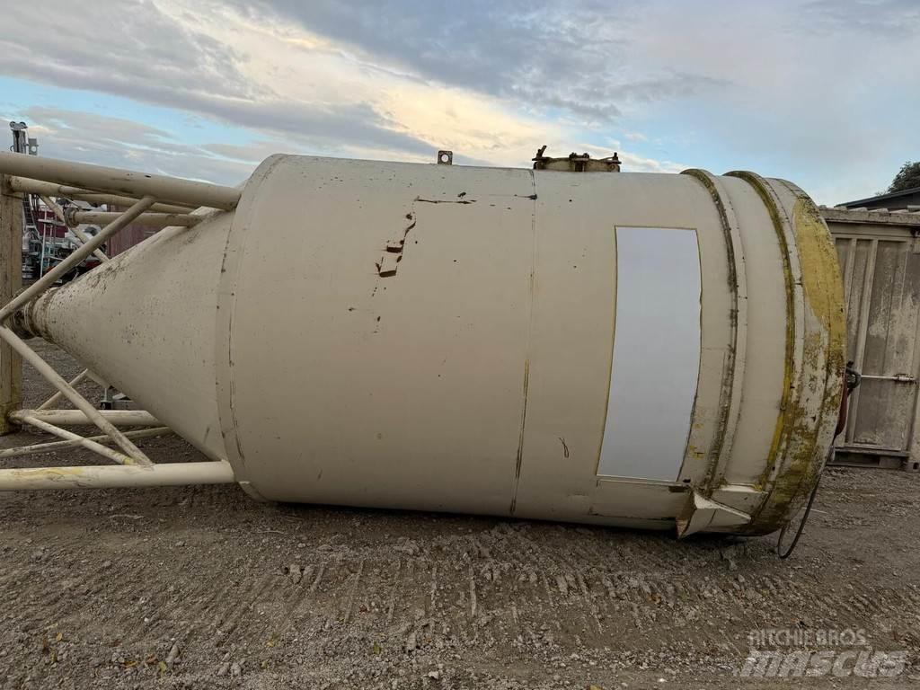  Silo 18 m3 Entnahme-/Verteilgeräte