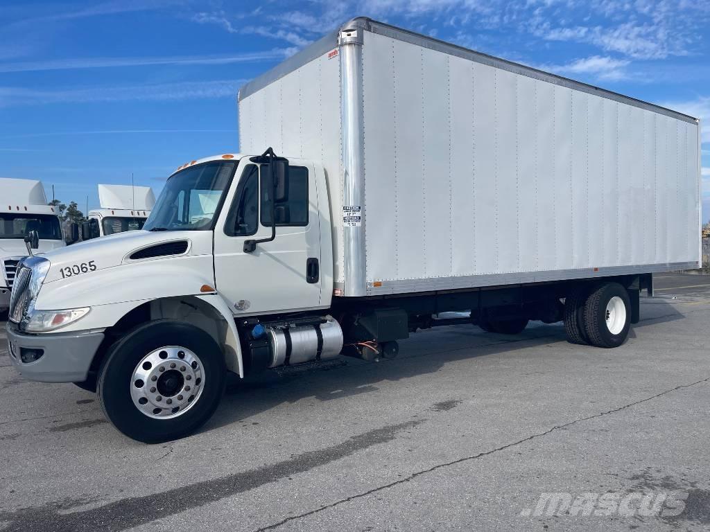 International 4300 Kastenaufbau