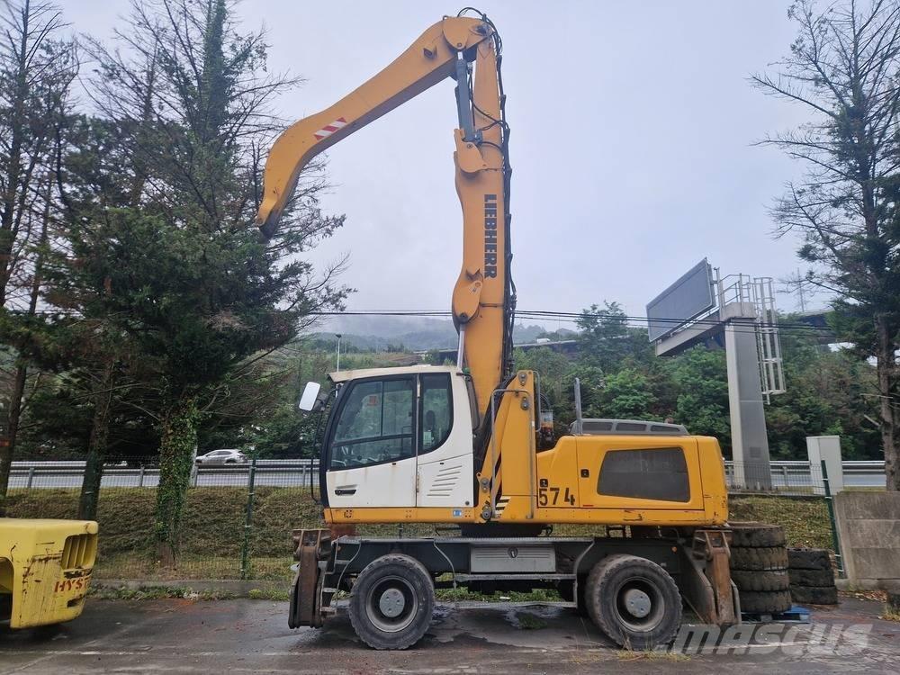 Liebherr LH 30 M Materialumschlag