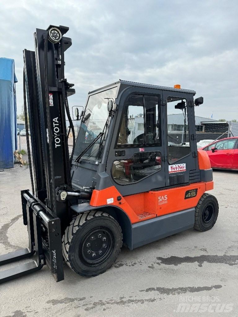Toyota 7FBMF45 Elektro Stapler
