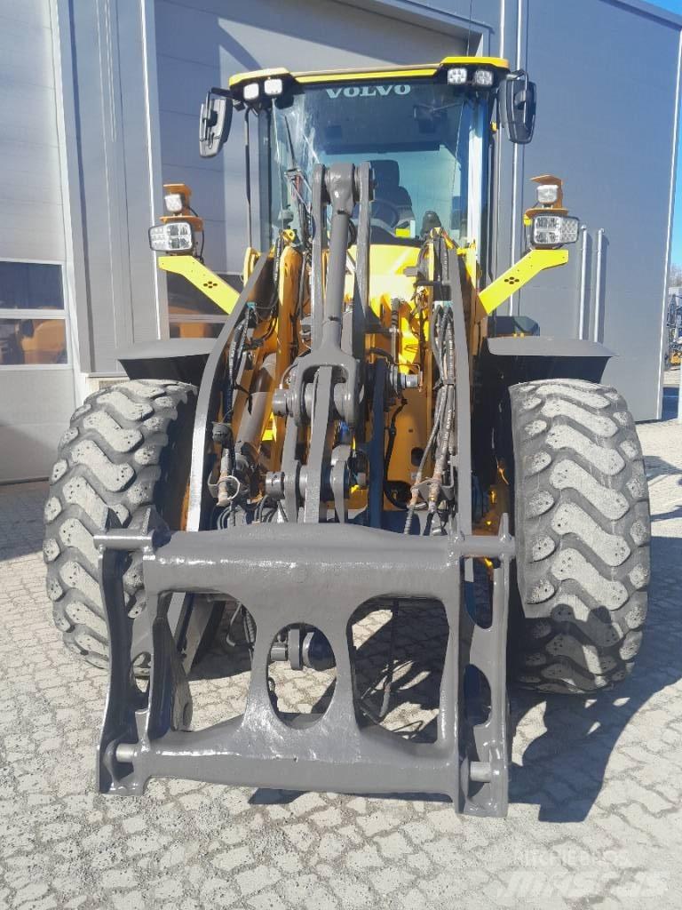 Volvo L90H Radlader