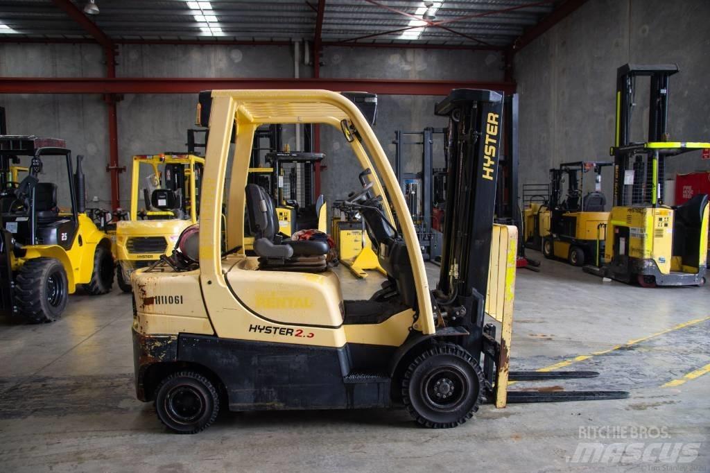 Hyster H2.5CT Gas Stapler
