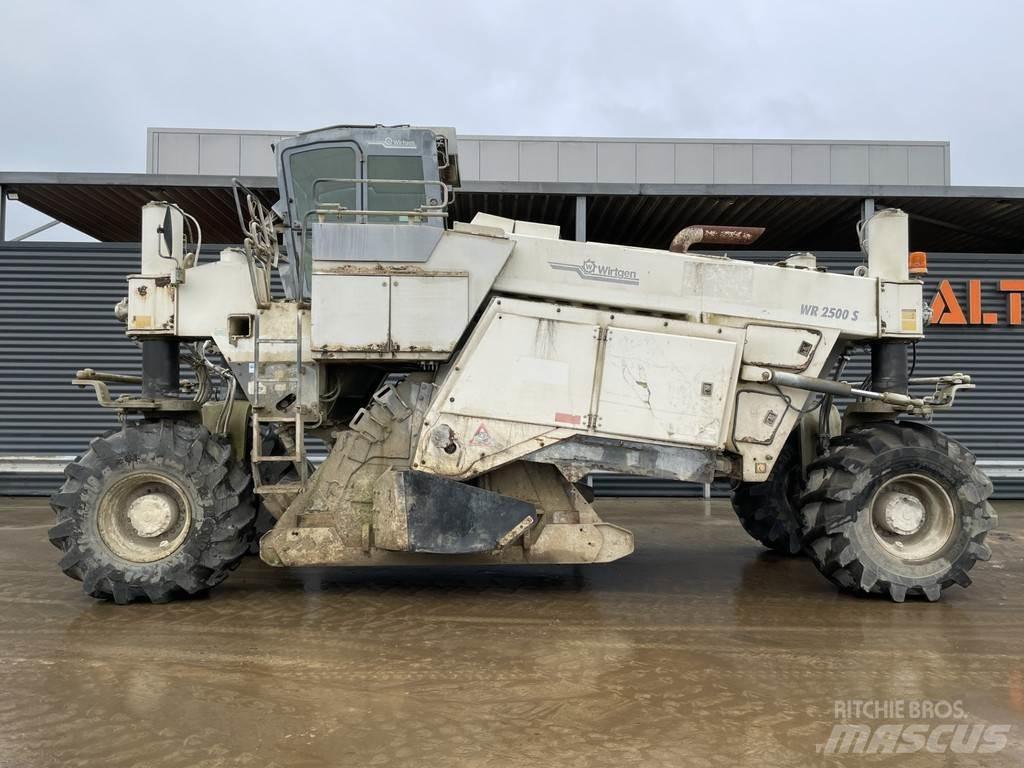 Wirtgen WR 2500S Asphalt-Recycler