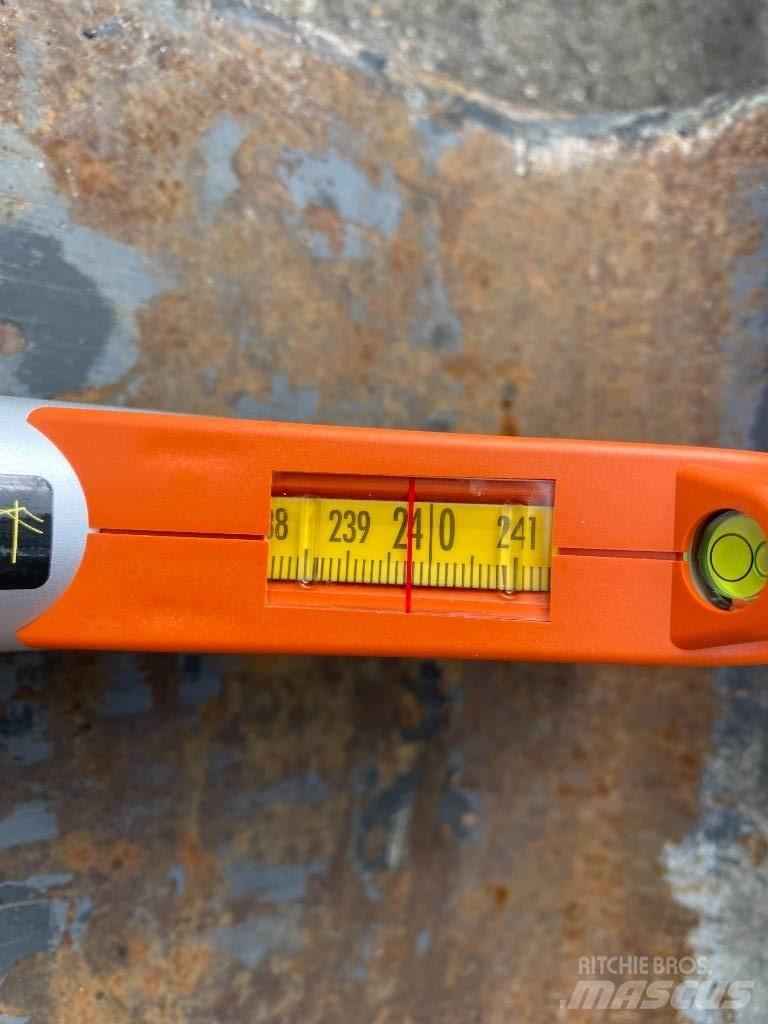 Kalmar DCD 160-12 Diesel Stapler