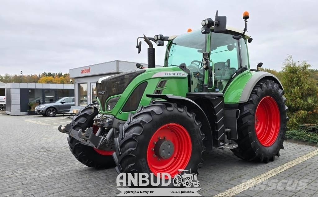 Fendt 716 Vario S4 Traktoren