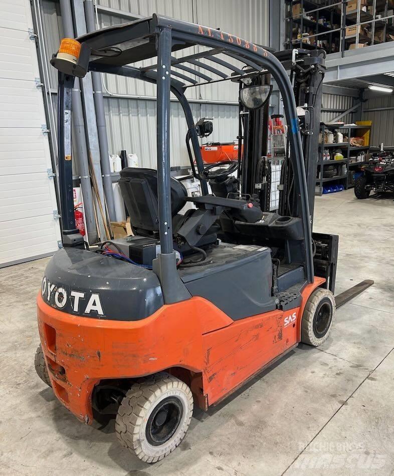Toyota 8 FBMT 16 Elektro Stapler