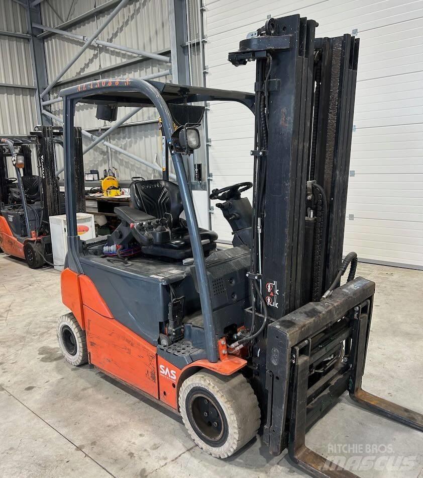 Toyota 8 FBMT 16 Elektro Stapler
