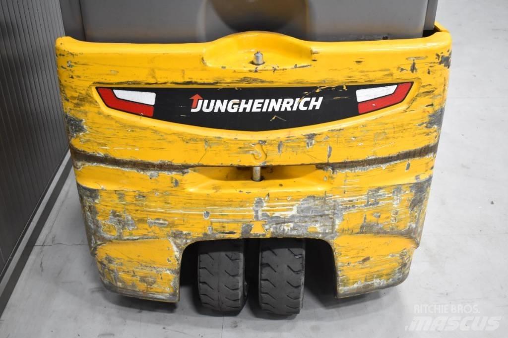 Jungheinrich EFG 215 Elektro Stapler
