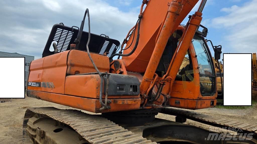 Doosan DX 300 LCA Raupenbagger