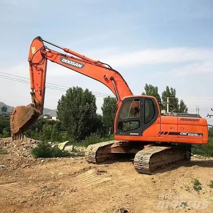 Doosan DX 225 LC-9C Raupenbagger