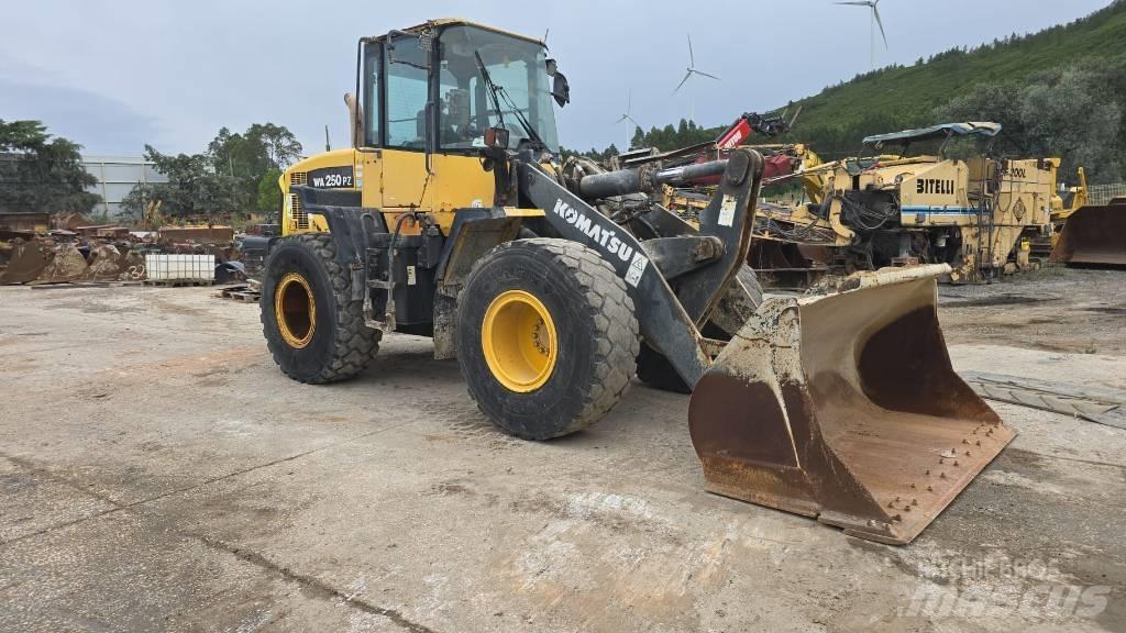Komatsu WA 250 Radlader
