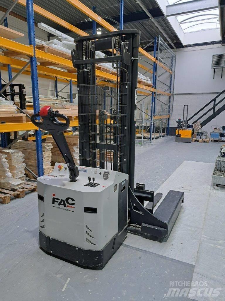 Combilift CSI Deichselstapler