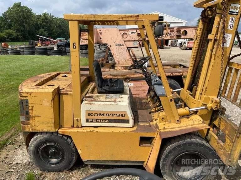 Komatsu FG 40ZT-4 Andere Gabelstapler