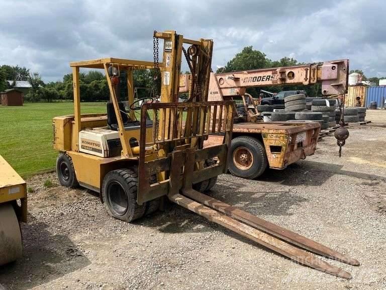 Komatsu FG 40ZT-4 Andere Gabelstapler