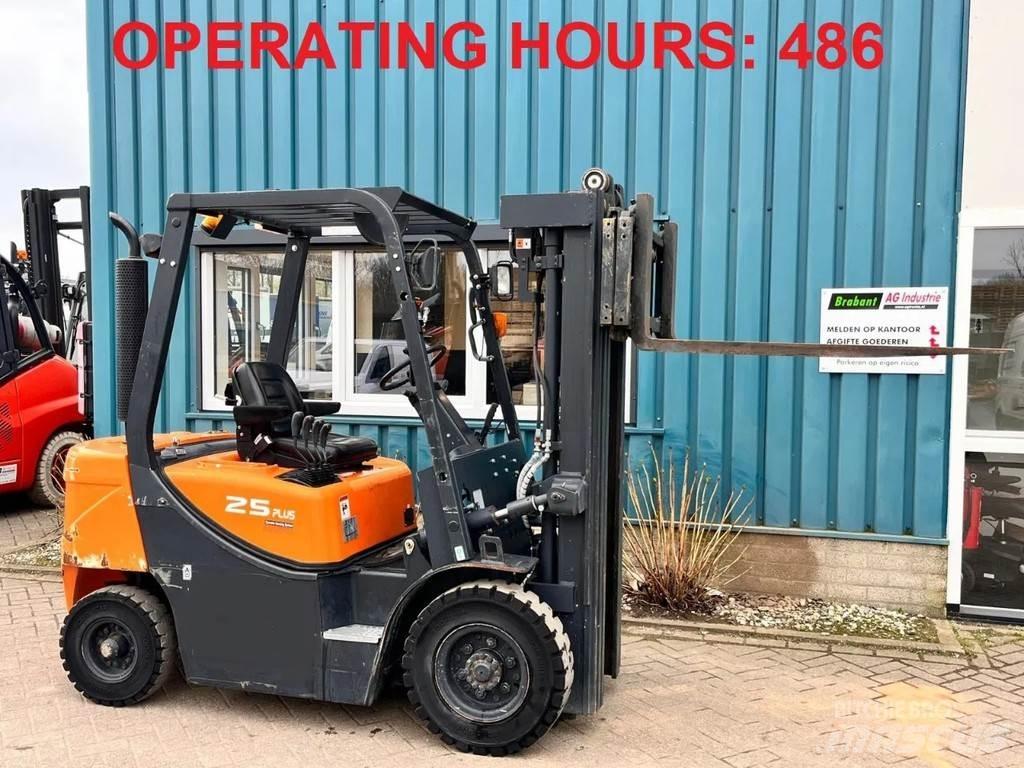 Doosan D25GP Diesel Stapler