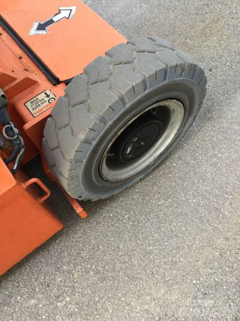 JLG E 300 AJP Gelenkteleskoparbeitsbühnen