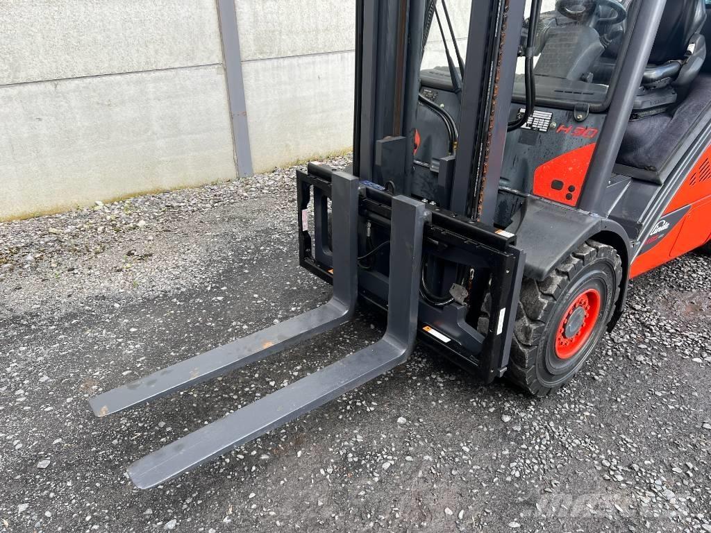 Linde H30T-02 EVO Gas Stapler