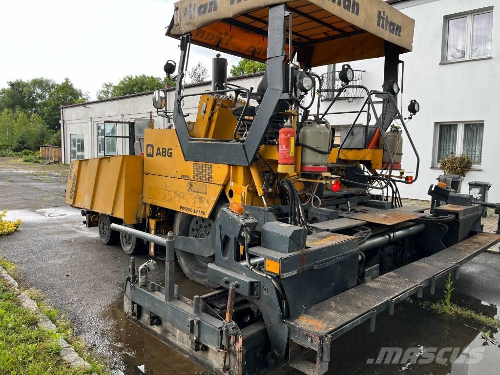 ABG Titan 455 Strassenfertiger