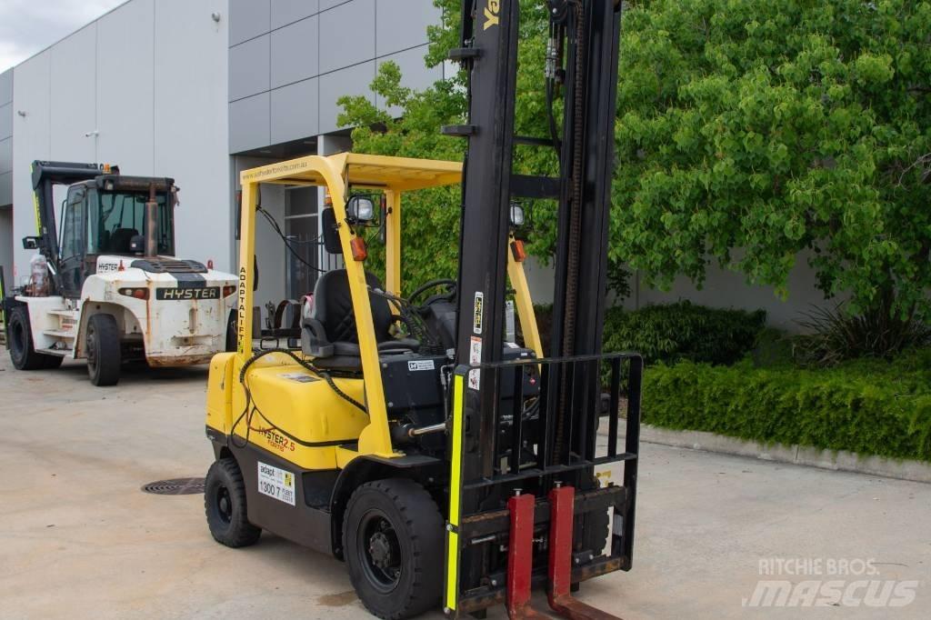 Hyster H2.5TX Gas Stapler