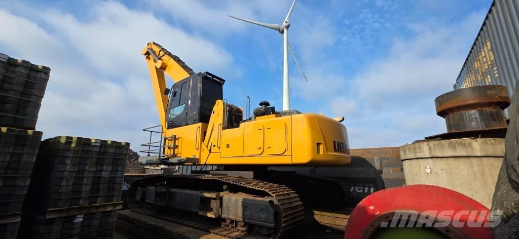Liebherr R 934 C EW Materialumschlag