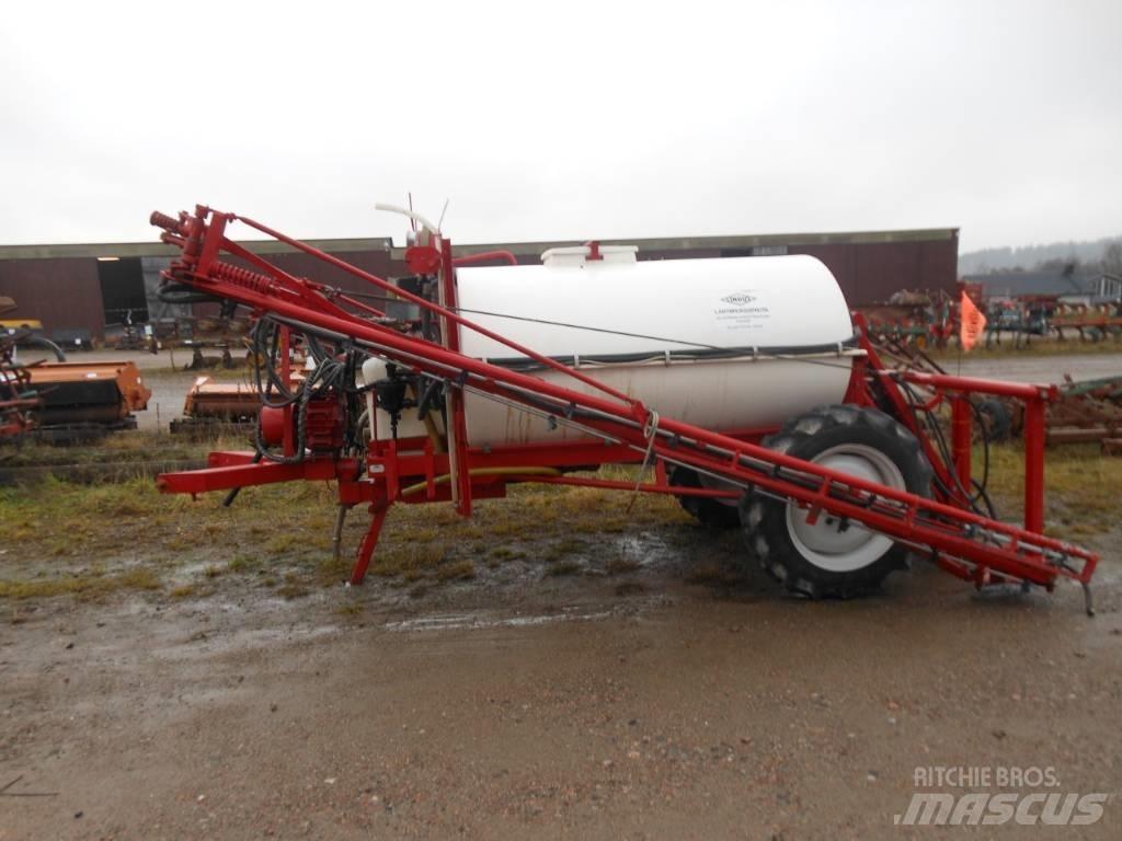 Lindus SPRUTA 2400L Anhängespritzen