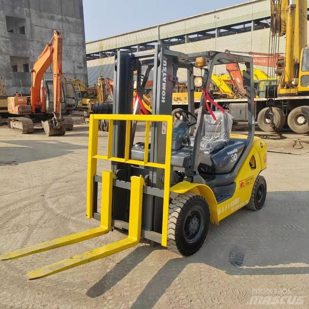 Komatsu FD 30 Diesel Stapler