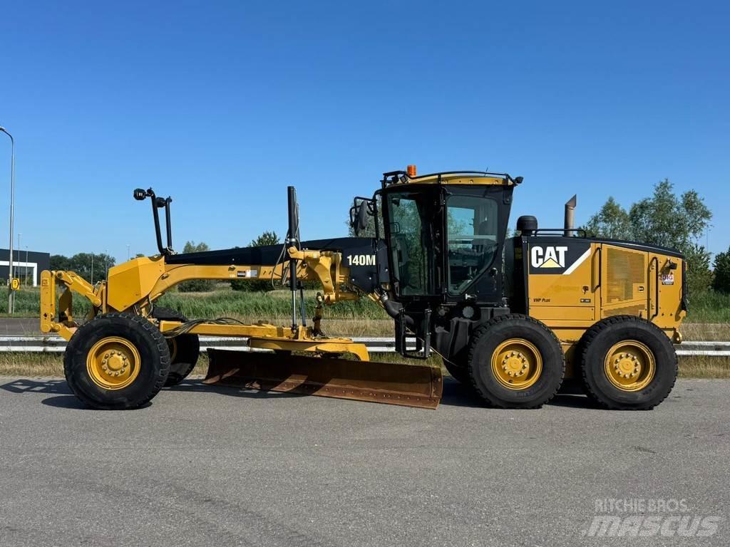 CAT 140M Grader