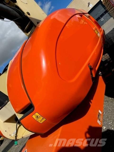 JLG 860 SJ Teleskopbühnen