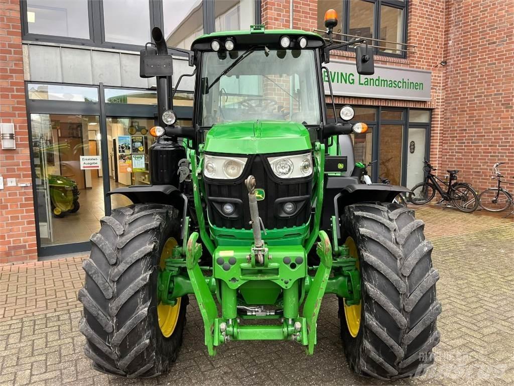 John Deere 6110 M Traktoren