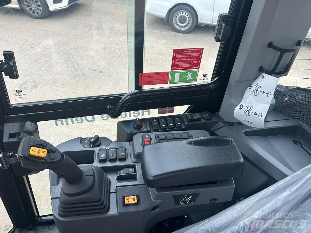 CAT 906 Radlader