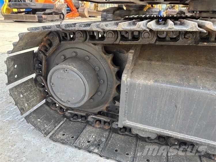 Doosan DX75 Raupenbagger