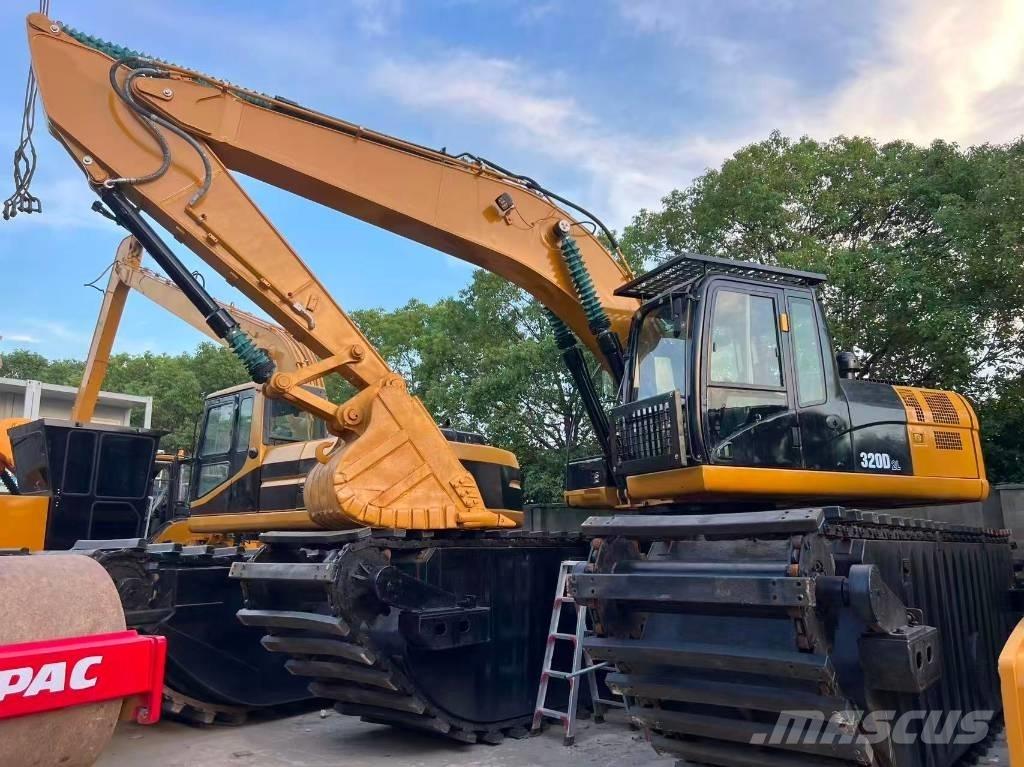 CAT 320D2 Amphibienbagger