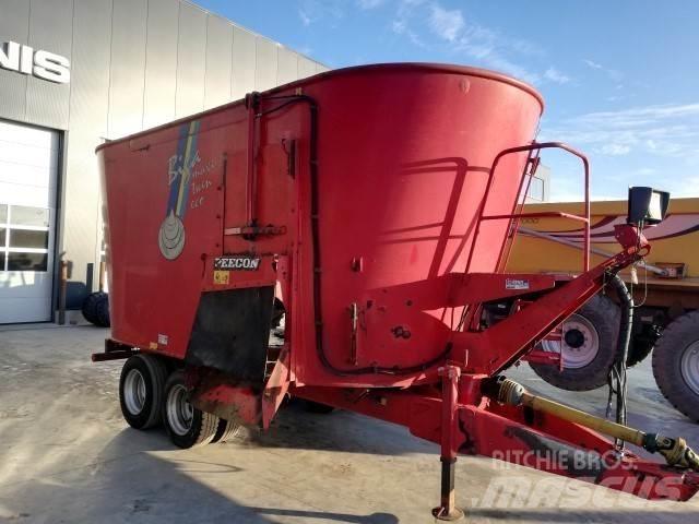 Peecon 26M³ Futtermischwagen