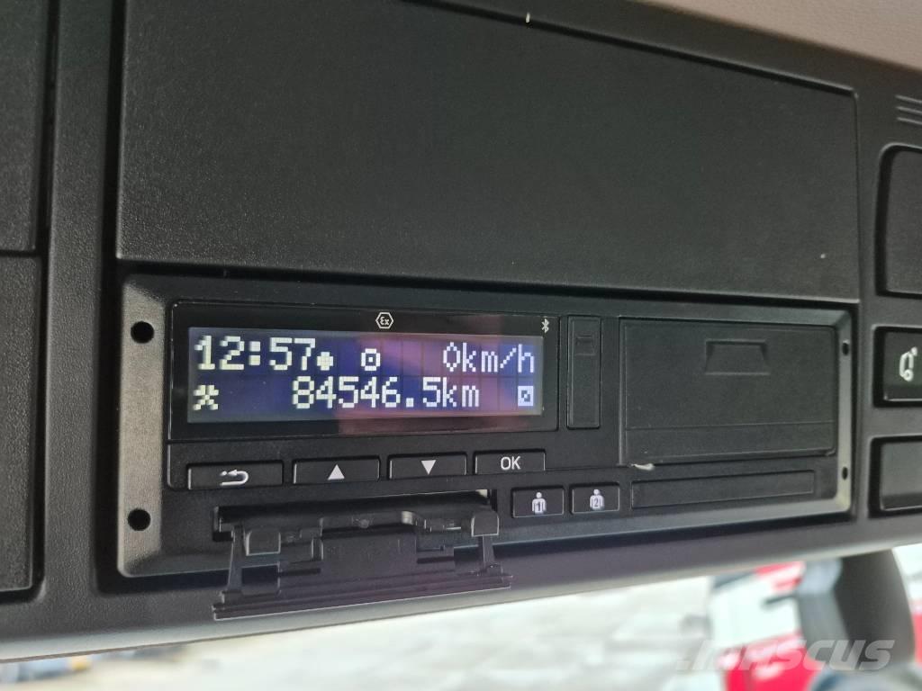 DAF XD 370 Pritsche & Plane