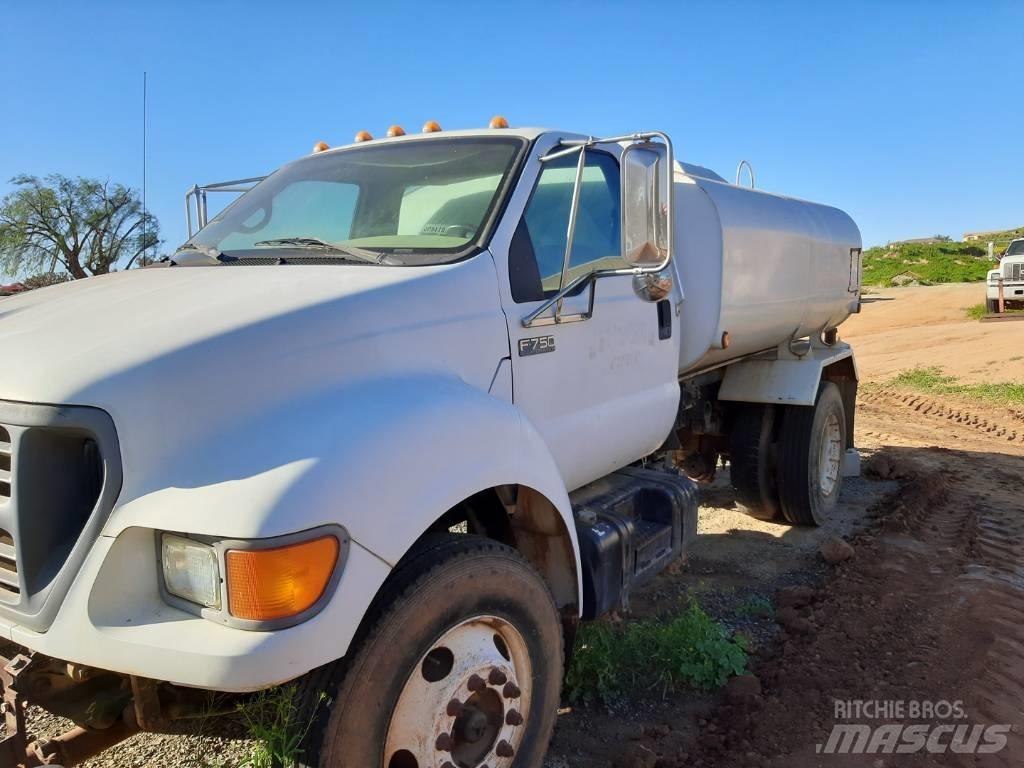 Ford F 750 Wassertanker