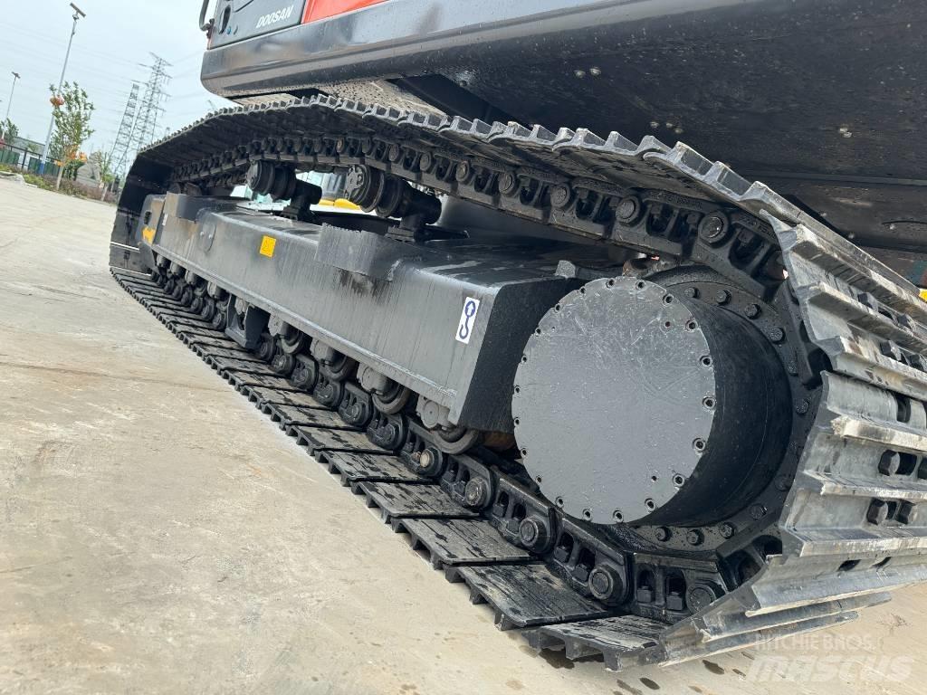 Doosan DX 225 LC-9C Raupenbagger