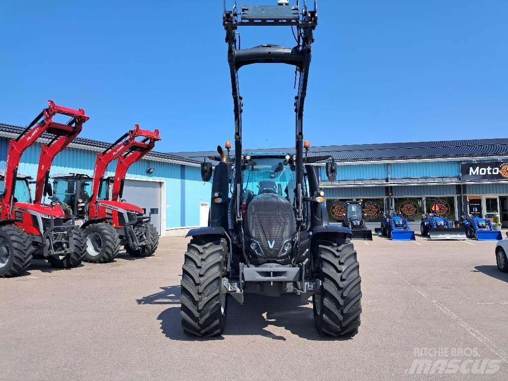 Valtra T174E Versu Traktoren